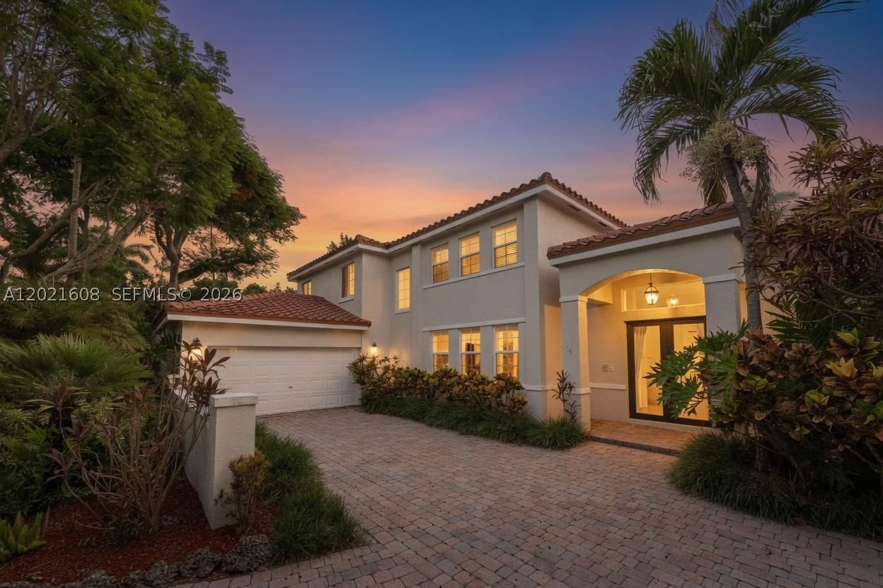 Real estate property located at 8204 171st St, Miami-dade, Groves At Old Cutler, Palmetto Bay, FL