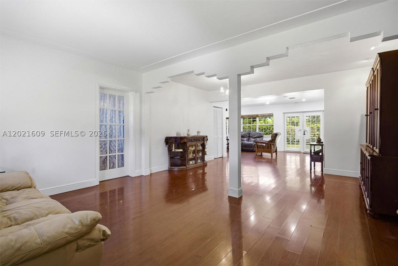 Real estate property located at 245 Lenape Dr, Miami-dade, Rev Pl Of Golf Course Add, Miami Springs, FL