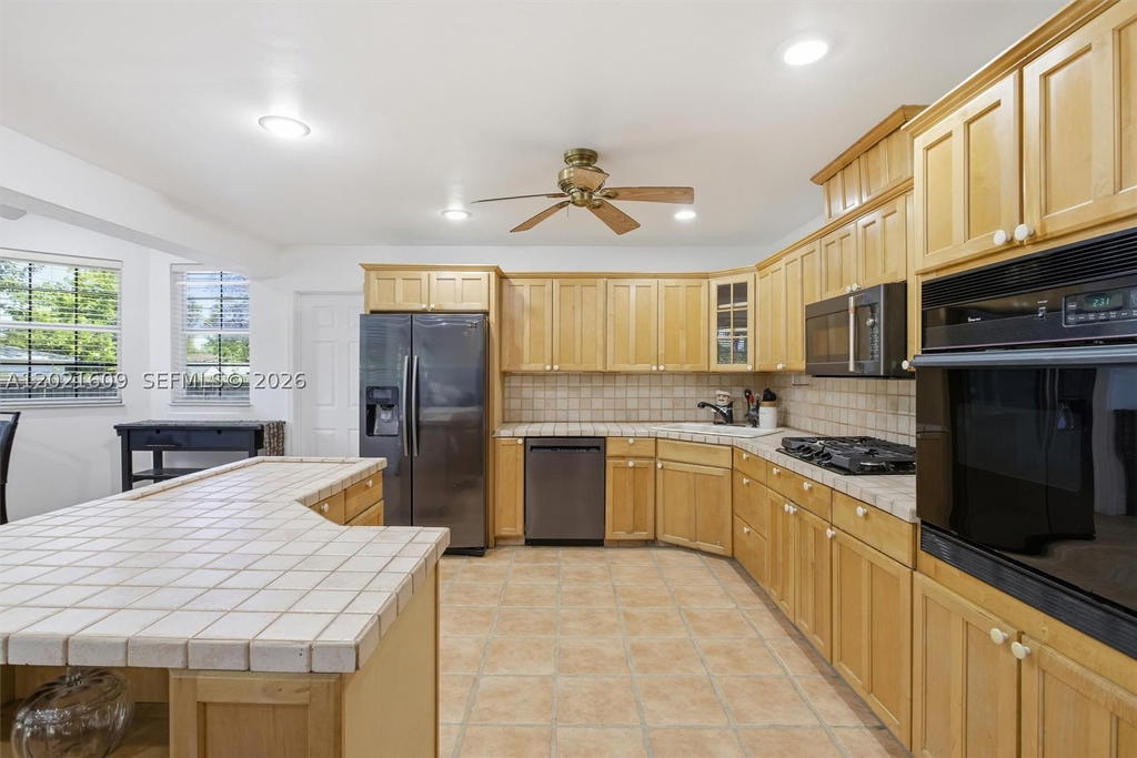 Real estate property located at 245 Lenape Dr, Miami-dade, Rev Pl Of Golf Course Add, Miami Springs, FL