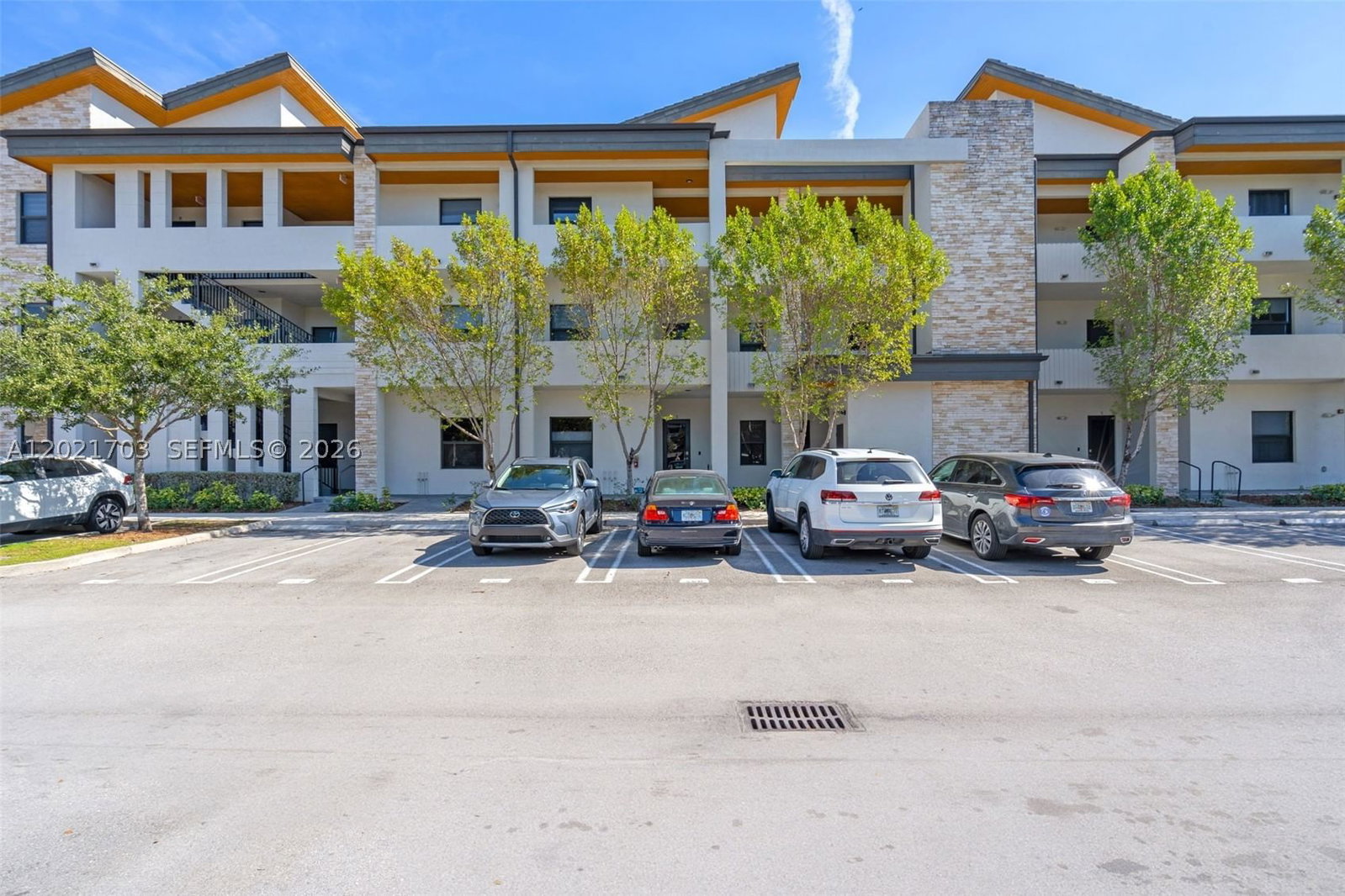 Real estate property located at 8015 104th Ave #3, Miami-dade, Apex At Park Central Cond, Doral, FL