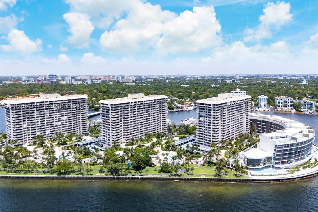 Real estate property located at 3 Grove Isle Dr C307, Miami-dade, Grove Isle Condo, Miami, FL