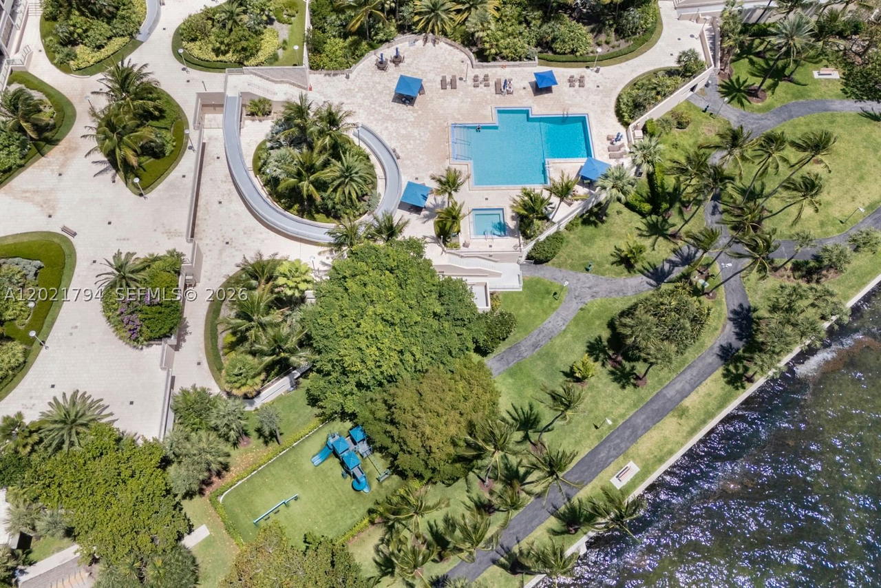 Real estate property located at 3 Grove Isle Dr C307, Miami-dade, Grove Isle Condo, Miami, FL