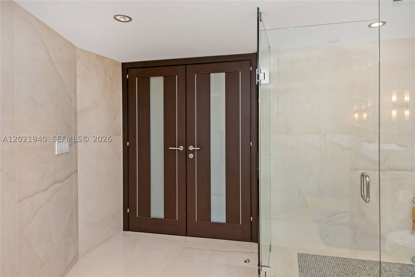 Real estate property located at 2200 Ocean Ln #1405, Broward, Point Of America, Fort Lauderdale, FL