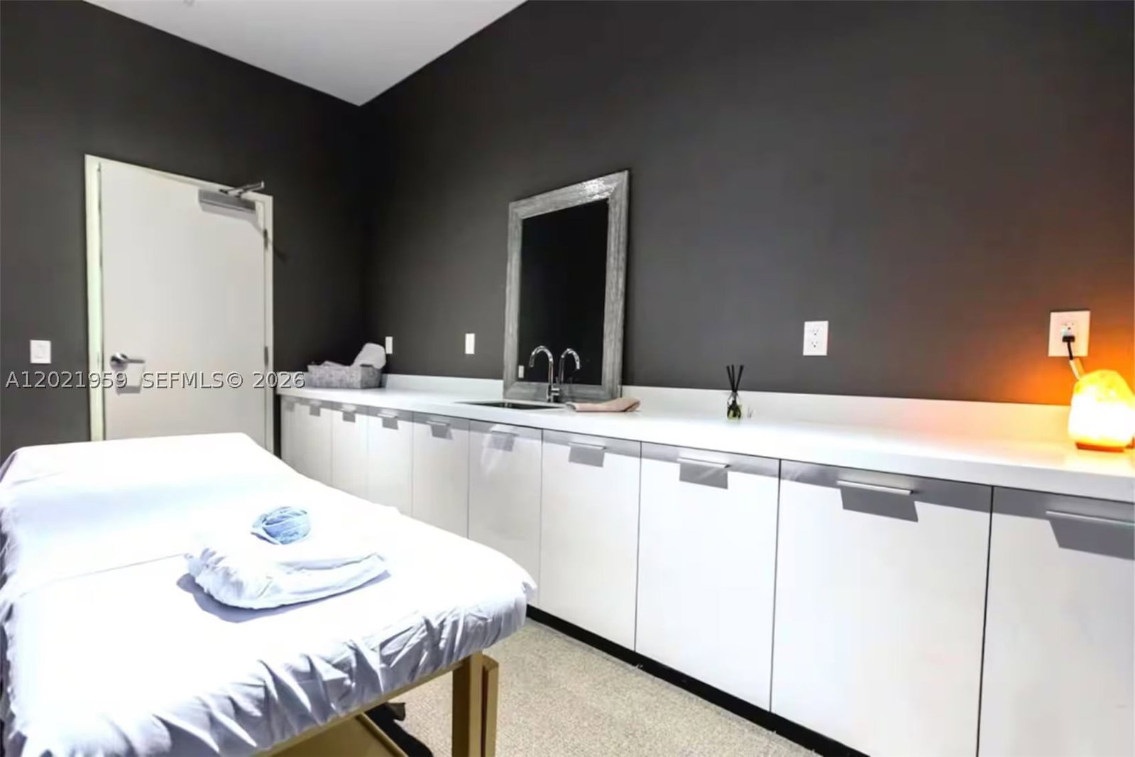 Real estate property located at 1600 1st Ave #1605, Miami-dade, Canvas Condo, Miami, FL