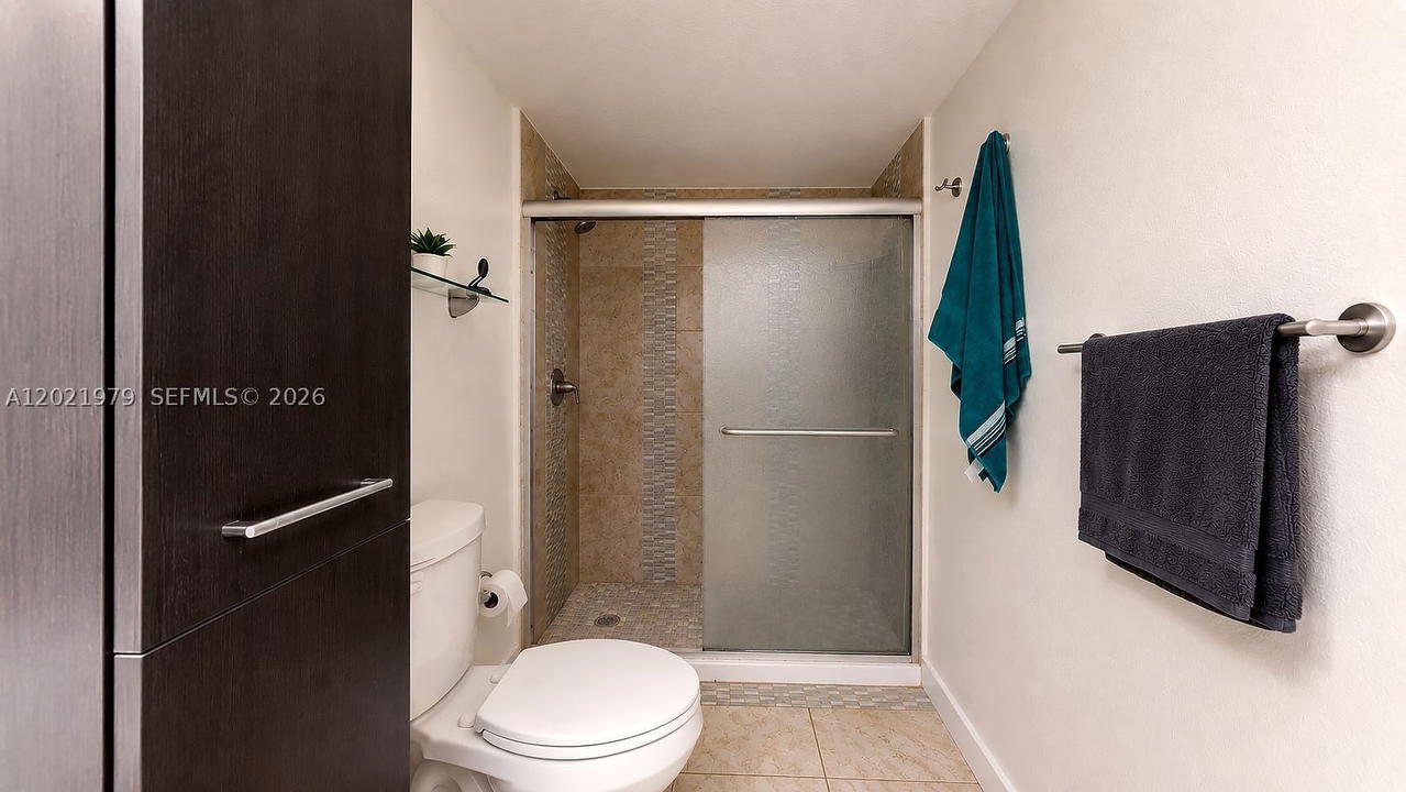 Real estate property located at 4420 107th Ave #104, Miami-dade, Enclave At Doral Condo No, Doral, FL