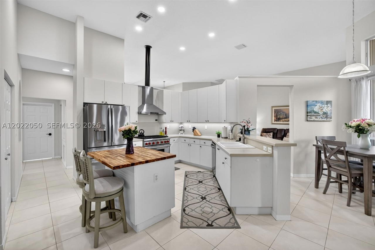 Real estate property located at 13775 20th St, Broward, Pembroke Falls-phase 4a, Pembroke Pines, FL