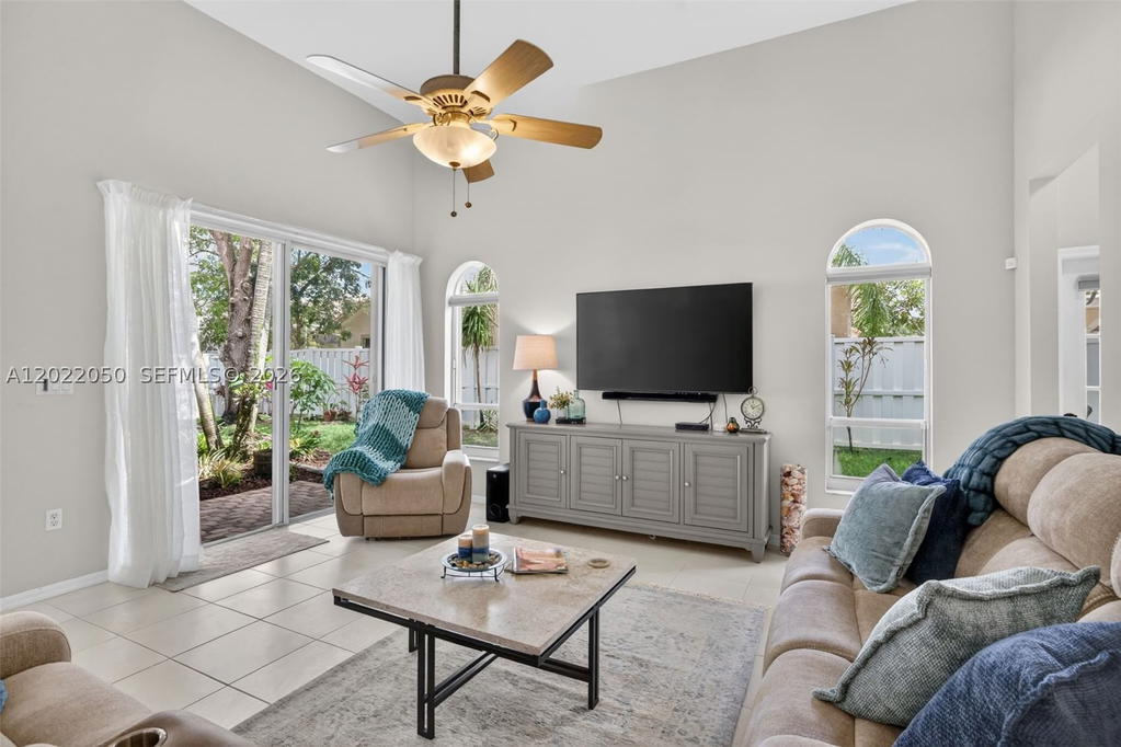 Real estate property located at 13775 20th St, Broward, Pembroke Falls-phase 4a, Pembroke Pines, FL