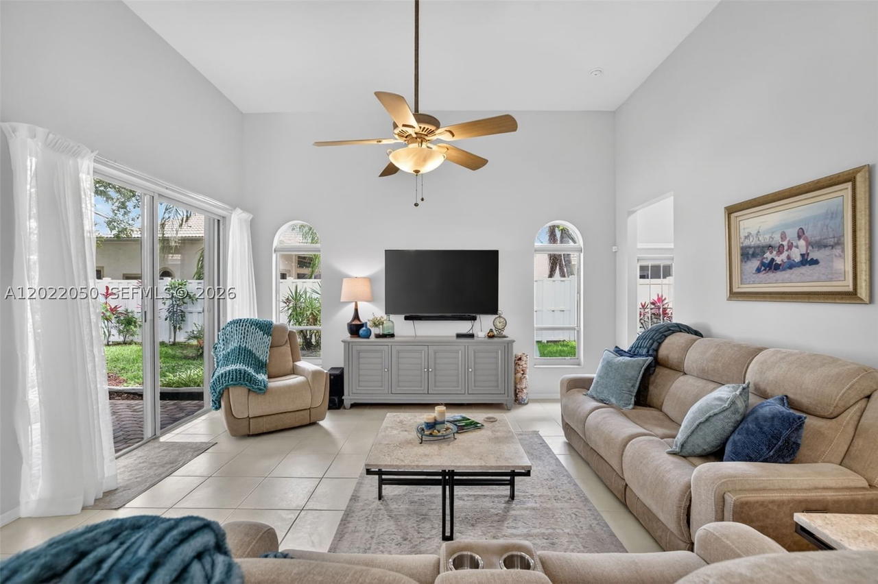 Real estate property located at 13775 20th St, Broward, Pembroke Falls-phase 4a, Pembroke Pines, FL