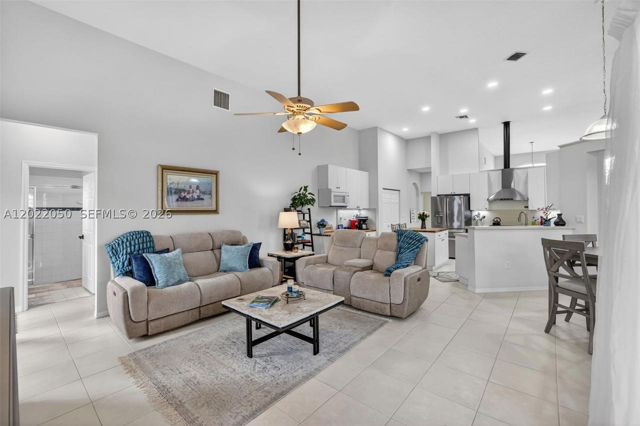 Real estate property located at 13775 20th St, Broward, Pembroke Falls-phase 4a, Pembroke Pines, FL