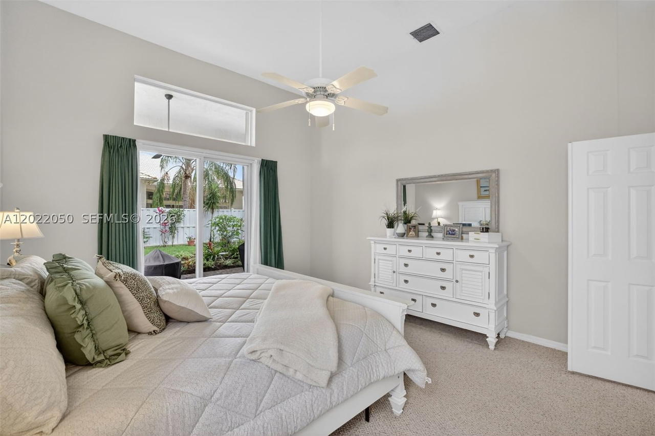 Real estate property located at 13775 20th St, Broward, Pembroke Falls-phase 4a, Pembroke Pines, FL