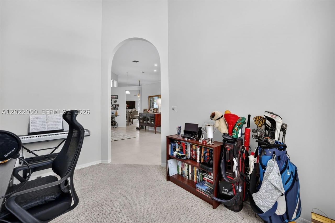 Real estate property located at 13775 20th St, Broward, Pembroke Falls-phase 4a, Pembroke Pines, FL