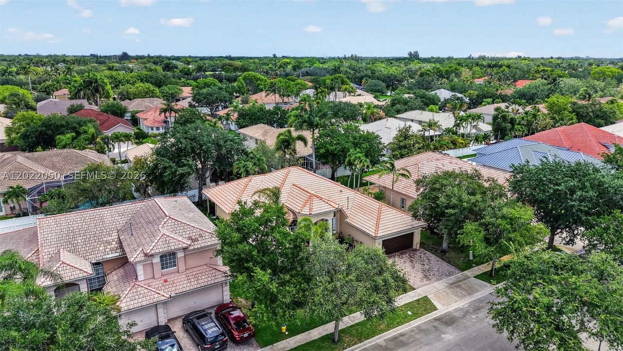 Real estate property located at 13775 20th St, Broward, Pembroke Falls-phase 4a, Pembroke Pines, FL