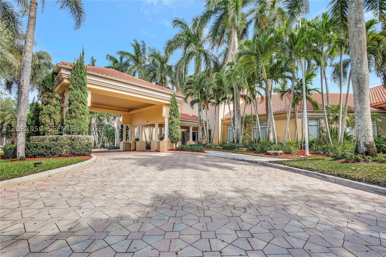 Real estate property located at 13775 20th St, Broward, Pembroke Falls-phase 4a, Pembroke Pines, FL