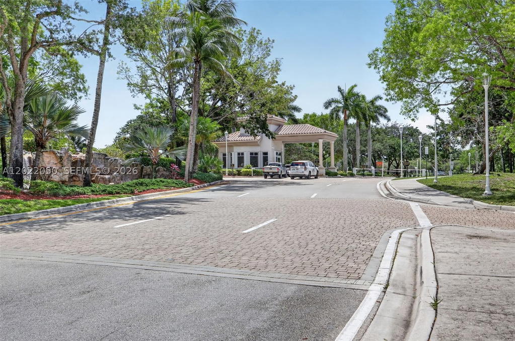 Real estate property located at 13775 20th St, Broward, Pembroke Falls-phase 4a, Pembroke Pines, FL