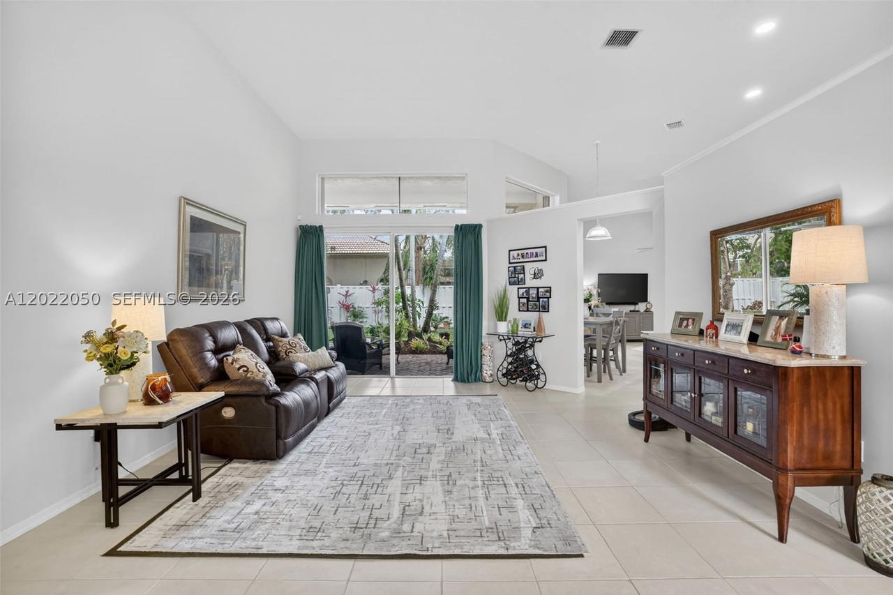 Real estate property located at 13775 20th St, Broward, Pembroke Falls-phase 4a, Pembroke Pines, FL