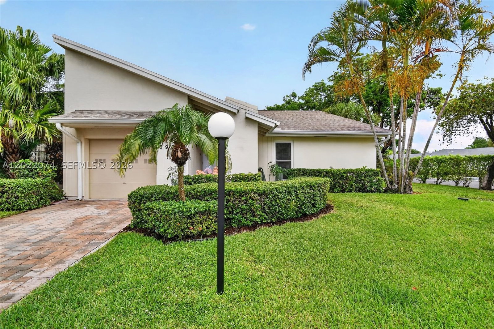 Real estate property located at 6989 Clover Ct, Palm Beach, Poinciana Place Ph Iii-b, Lake Worth, FL