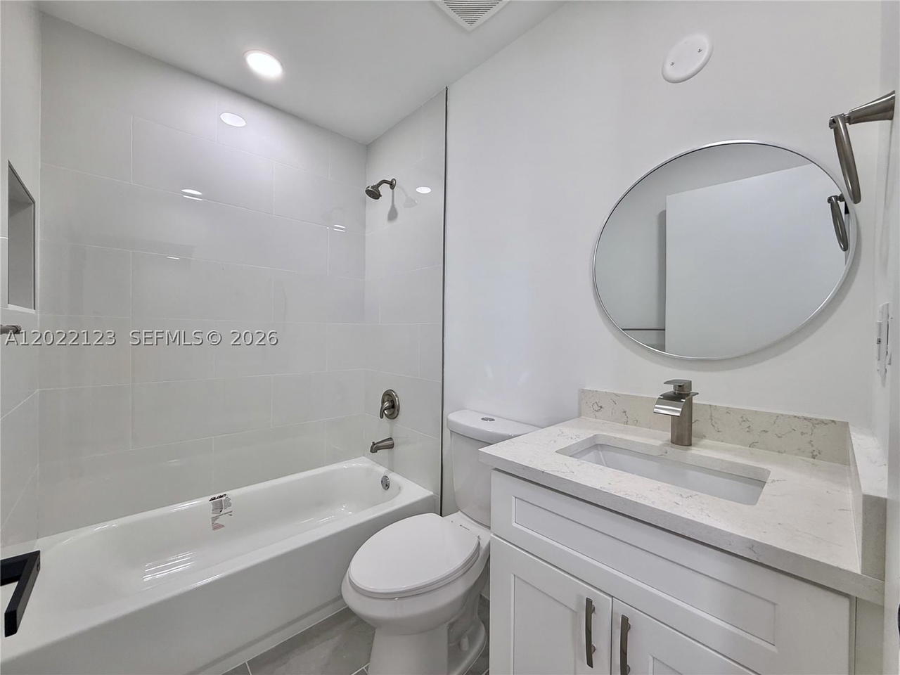 Real estate property located at 5230 109th Ave #7, Miami-dade, Veranda At Doral Condo No, Doral, FL