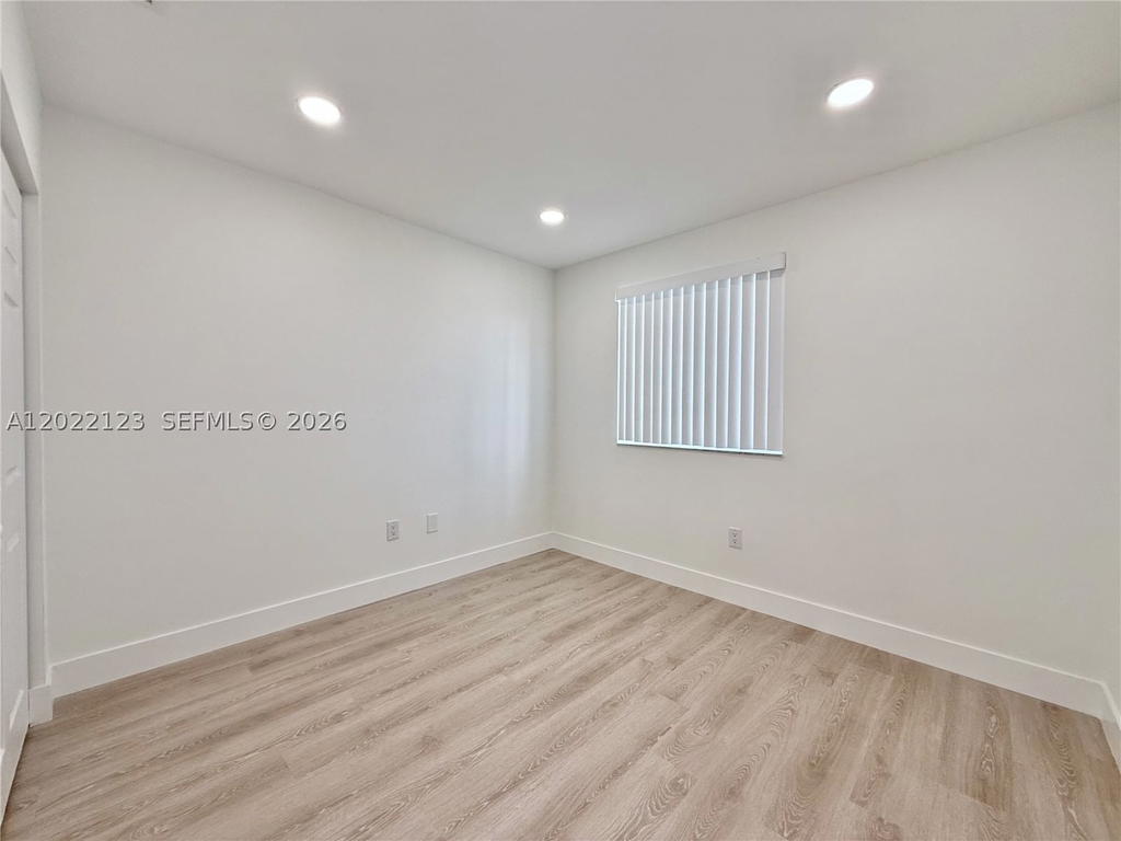 Real estate property located at 5230 109th Ave #7, Miami-dade, Veranda At Doral Condo No, Doral, FL