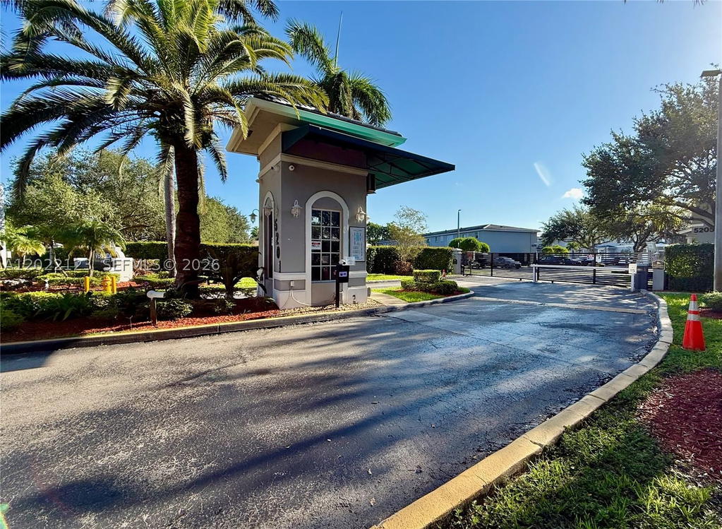 Real estate property located at 5230 109th Ave #7, Miami-dade, Veranda At Doral Condo No, Doral, FL