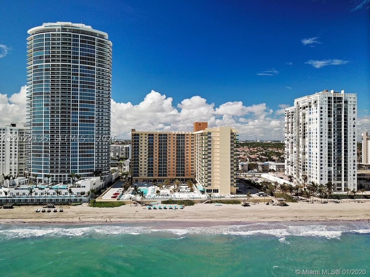 Real estate property located at 2501 Ocean Dr #328, Broward, Wave Condo, Hollywood, FL