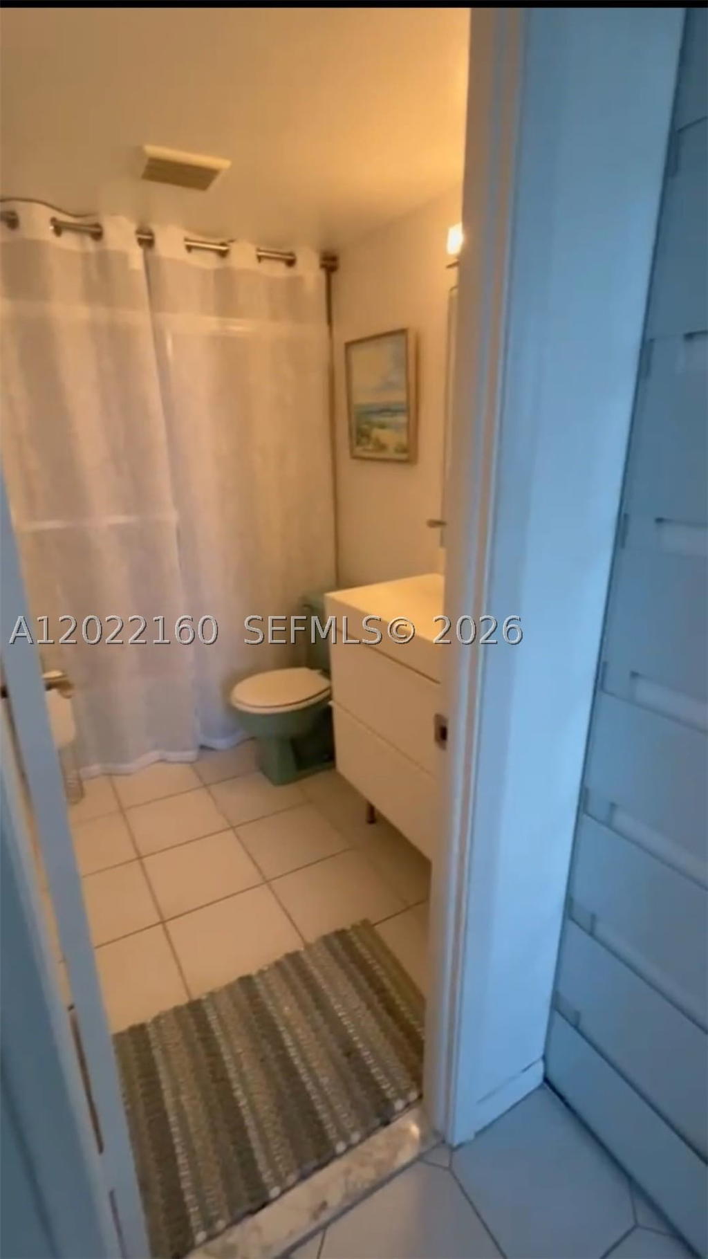 Real estate property located at 211 Ocean Dr #204, Broward, Victoria Towers Condo, Hollywood, FL