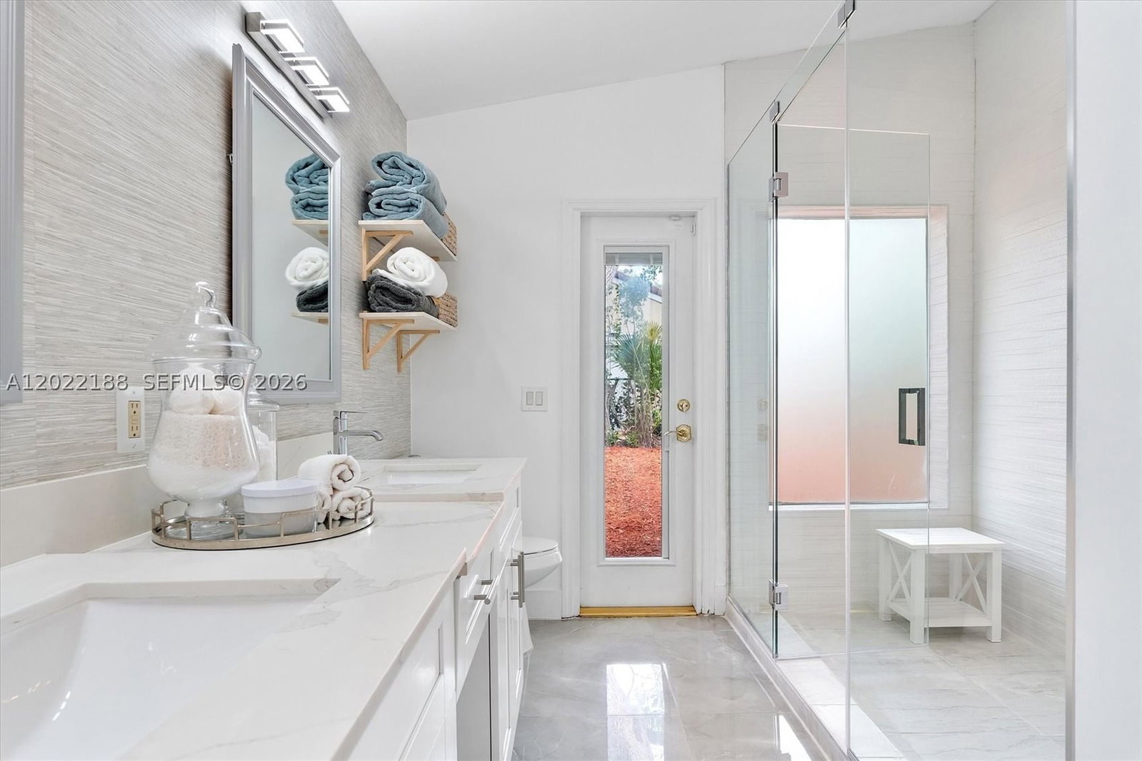 Real estate property located at 1001 93rd Ave, Broward, Jacaranda Villas, Plantation, FL