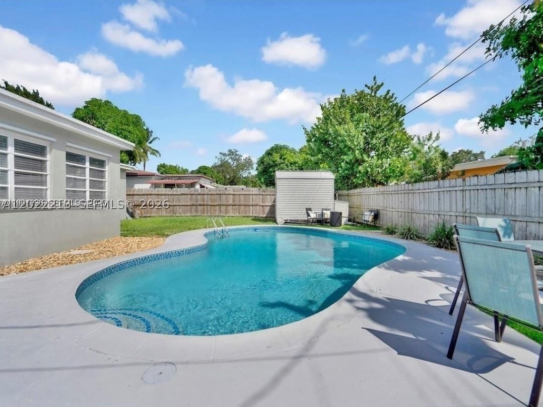 Real estate property located at 6930 12th St, Broward, Pembroke Pines No 3, Pembroke Pines, FL