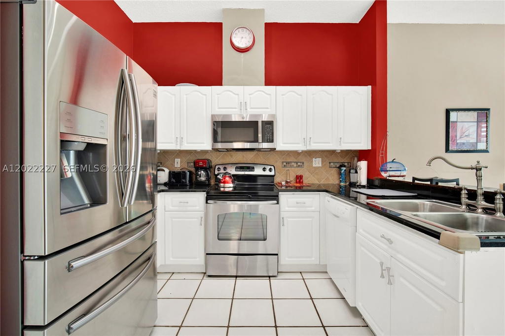 Real estate property located at 8357 162nd Ct, Miami-dade, Lago Mar West, Miami, FL