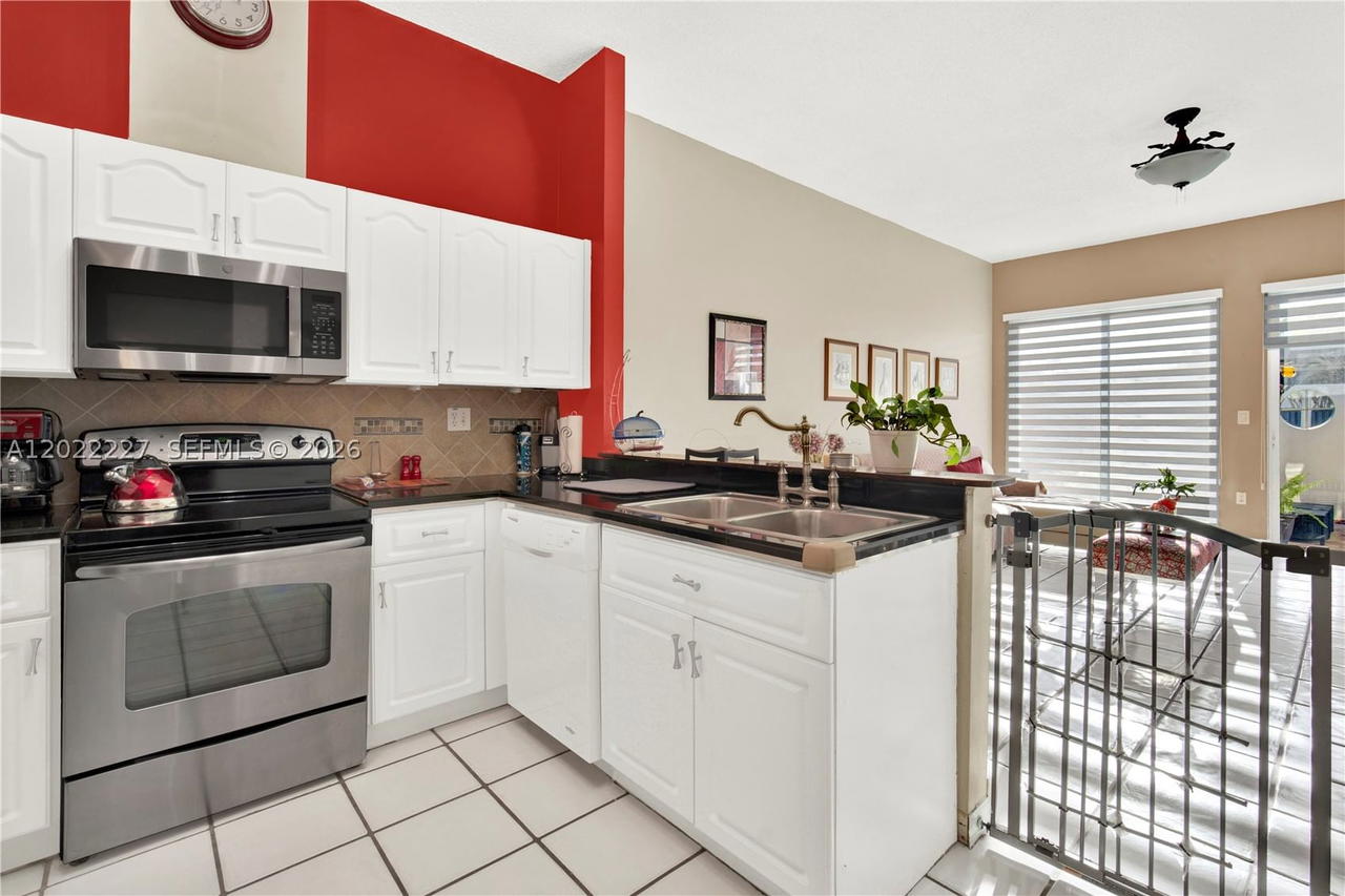 Real estate property located at 8357 162nd Ct, Miami-dade, Lago Mar West, Miami, FL