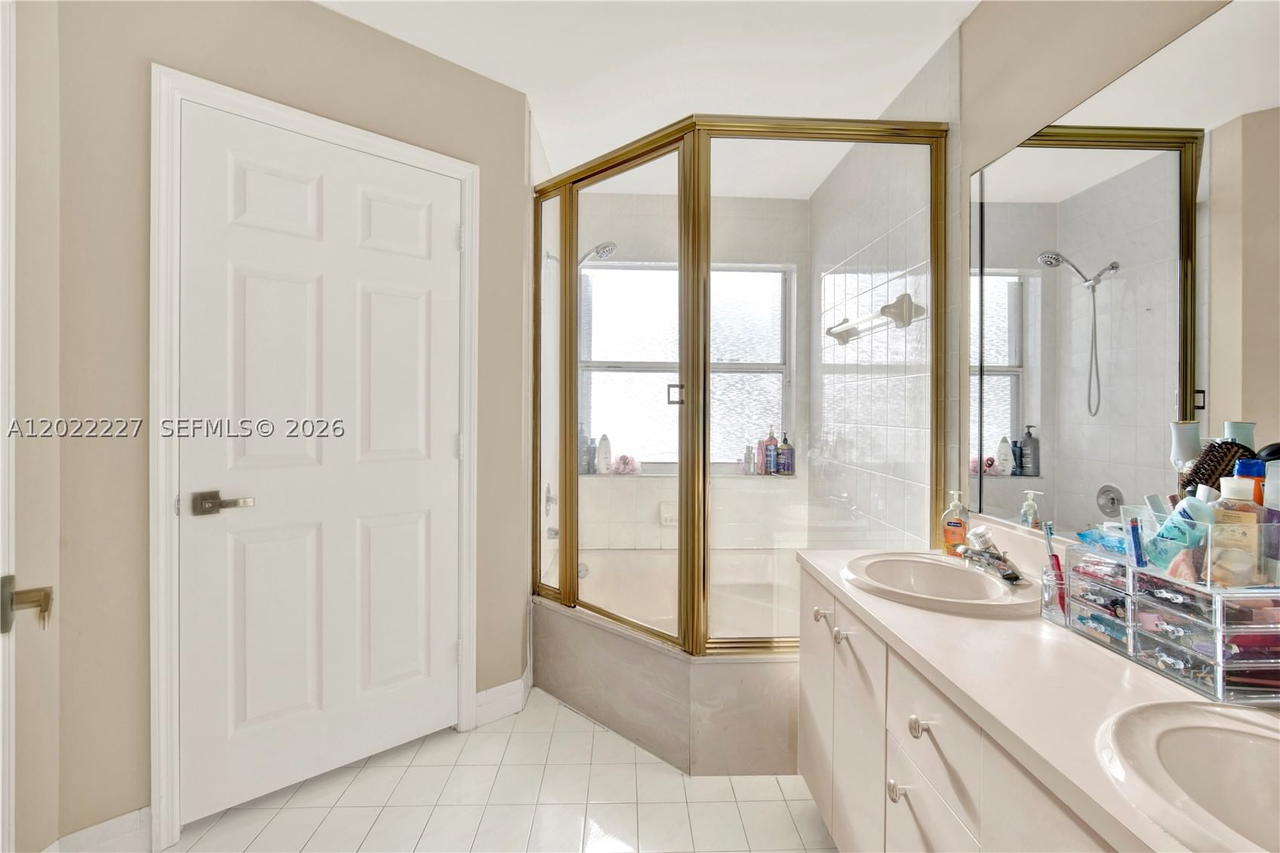 Real estate property located at 8357 162nd Ct, Miami-dade, Lago Mar West, Miami, FL