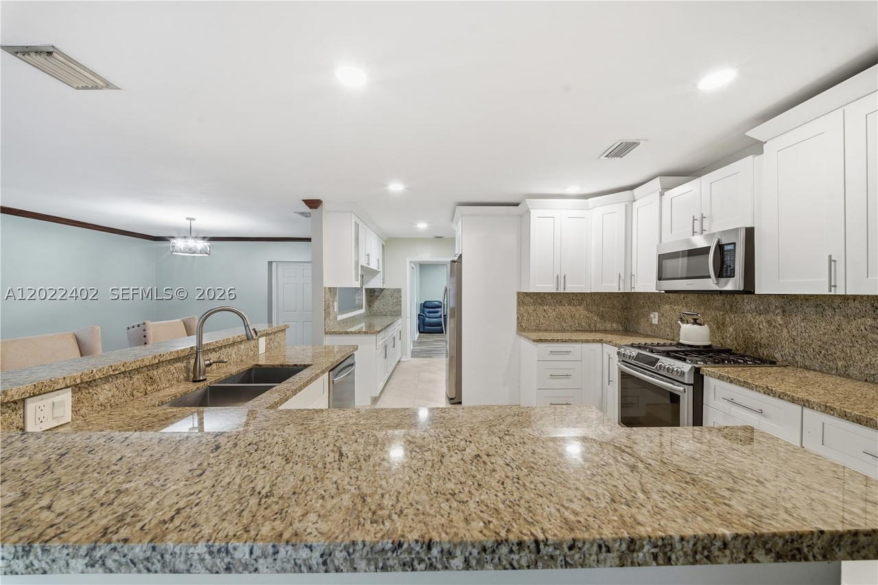 Real estate property located at 1081 198th St, Miami-dade, Norwood 4th Addn, Miami Gardens, FL