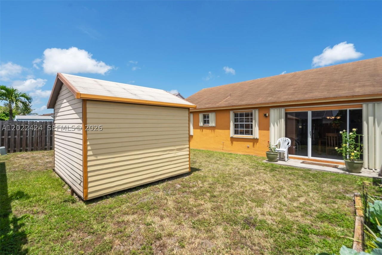 Real estate property located at 20370 32nd Ave, Miami-dade, Leslie Patio Homes Sec 4, Miami Gardens, FL