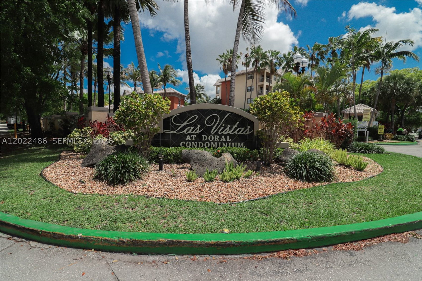 Real estate property located at 8245 Lake Dr #308, Miami-dade, Las Vistas At Doral Condo, Doral, FL