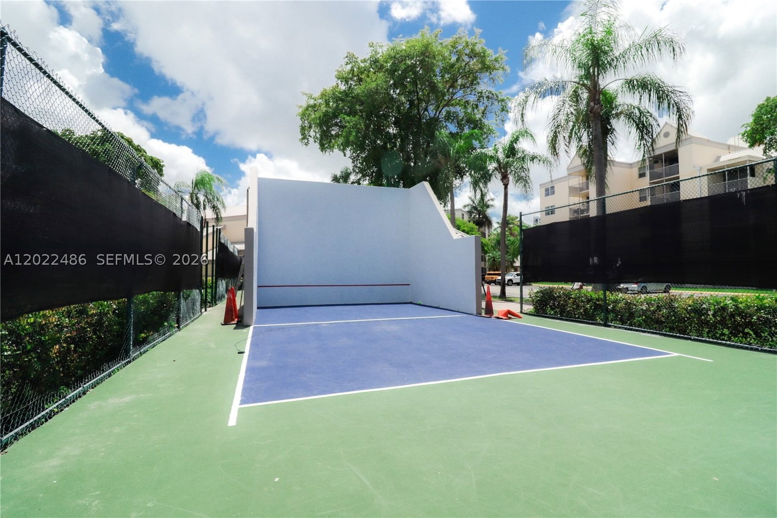 Real estate property located at 8245 Lake Dr #308, Miami-dade, Las Vistas At Doral Condo, Doral, FL