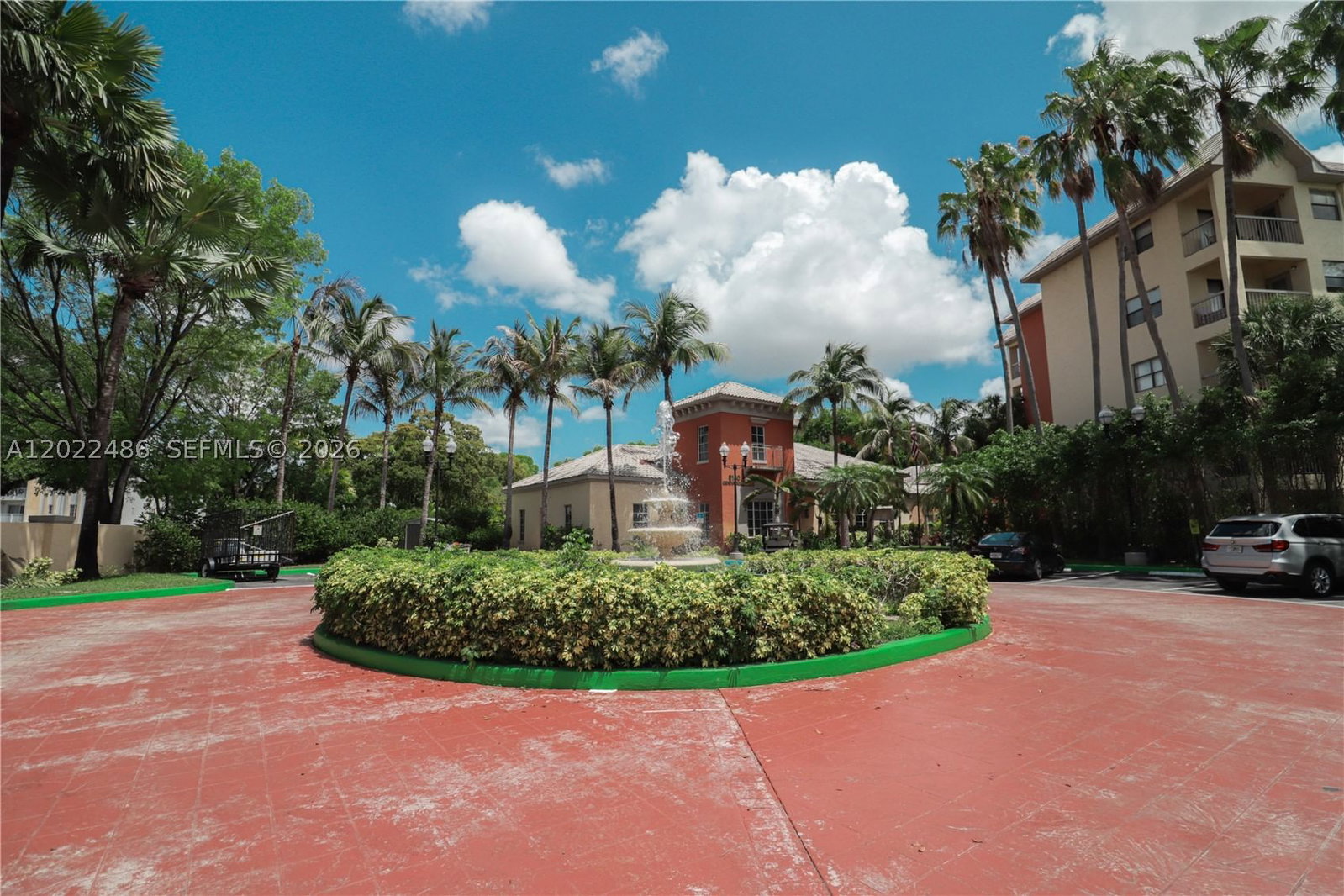 Real estate property located at 8245 Lake Dr #308, Miami-dade, Las Vistas At Doral Condo, Doral, FL