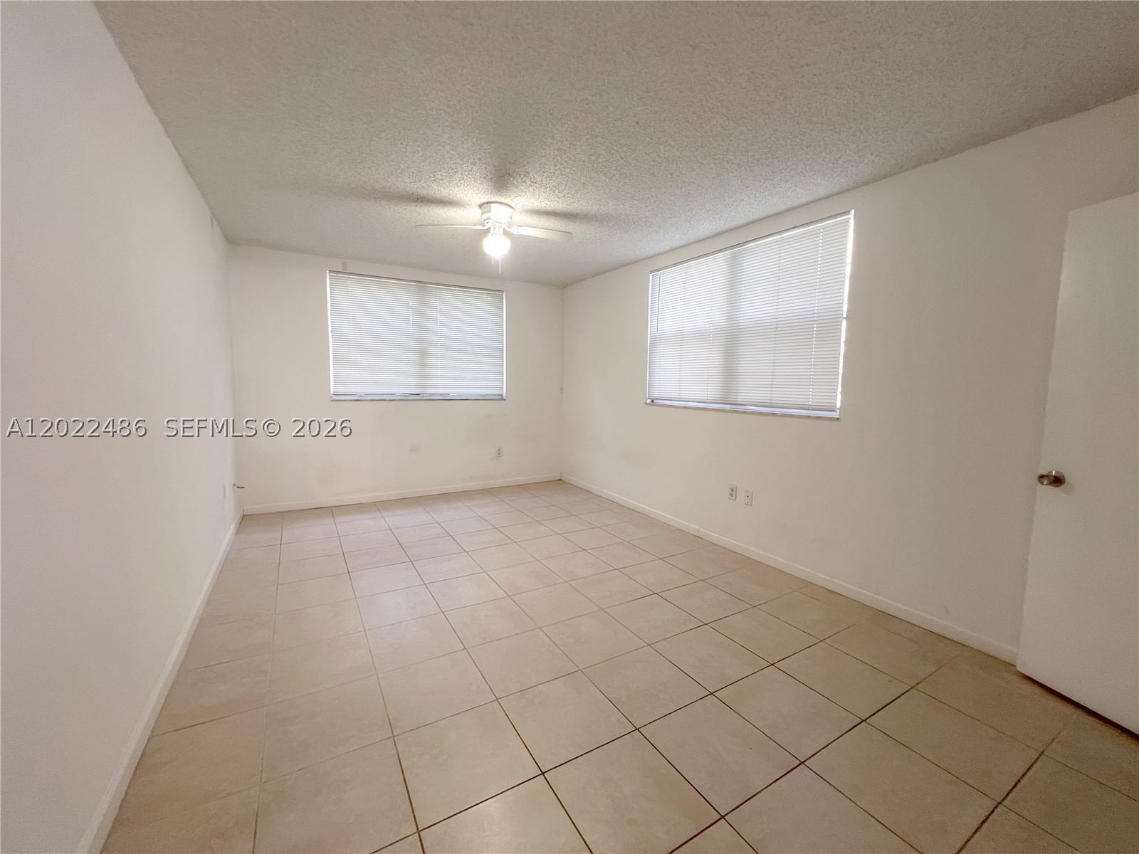 Real estate property located at 8245 Lake Dr #308, Miami-dade, Las Vistas At Doral Condo, Doral, FL