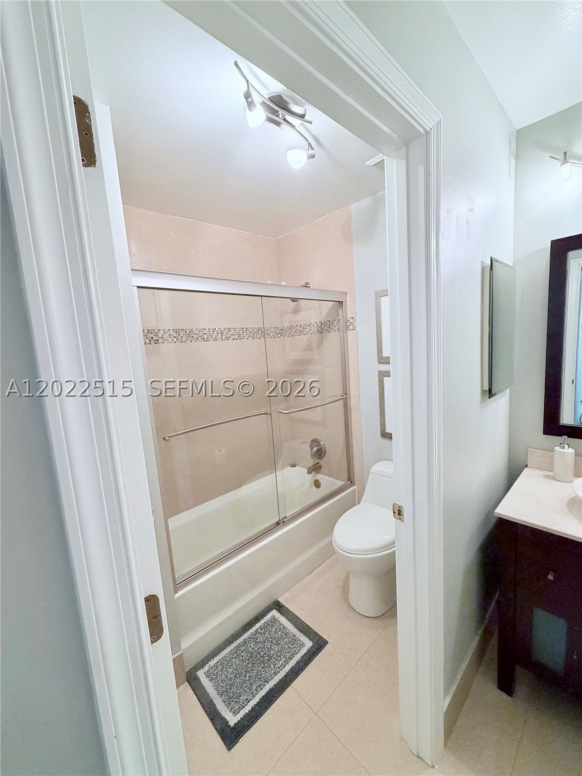 Real estate property located at 4020 Sapphire Cv, Broward, Amber-ruby Cove Plat, Weston, FL