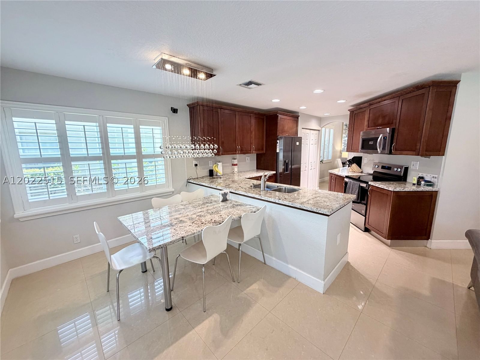 Real estate property located at 4020 Sapphire Cv, Broward, Amber-ruby Cove Plat, Weston, FL