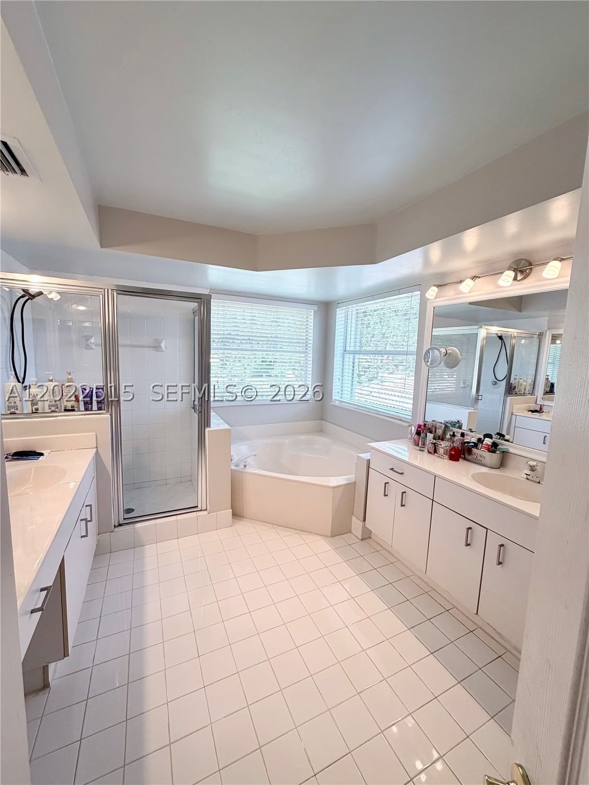 Real estate property located at 4020 Sapphire Cv, Broward, Amber-ruby Cove Plat, Weston, FL
