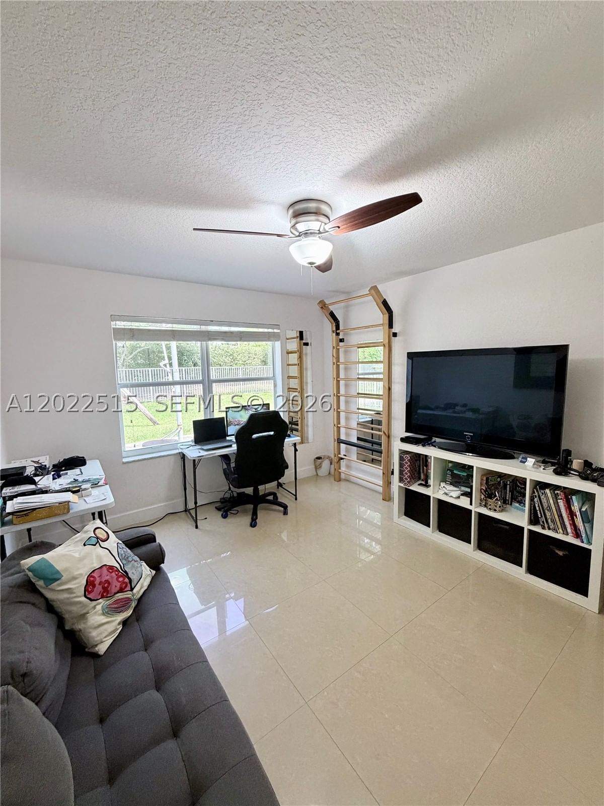 Real estate property located at 4020 Sapphire Cv, Broward, Amber-ruby Cove Plat, Weston, FL