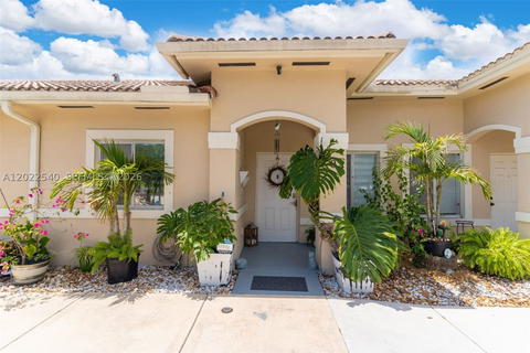 Real estate property located at 13268 Old Biscayne Dr #204, Miami-dade, Old Biscayne Villas Condo, Homestead, FL