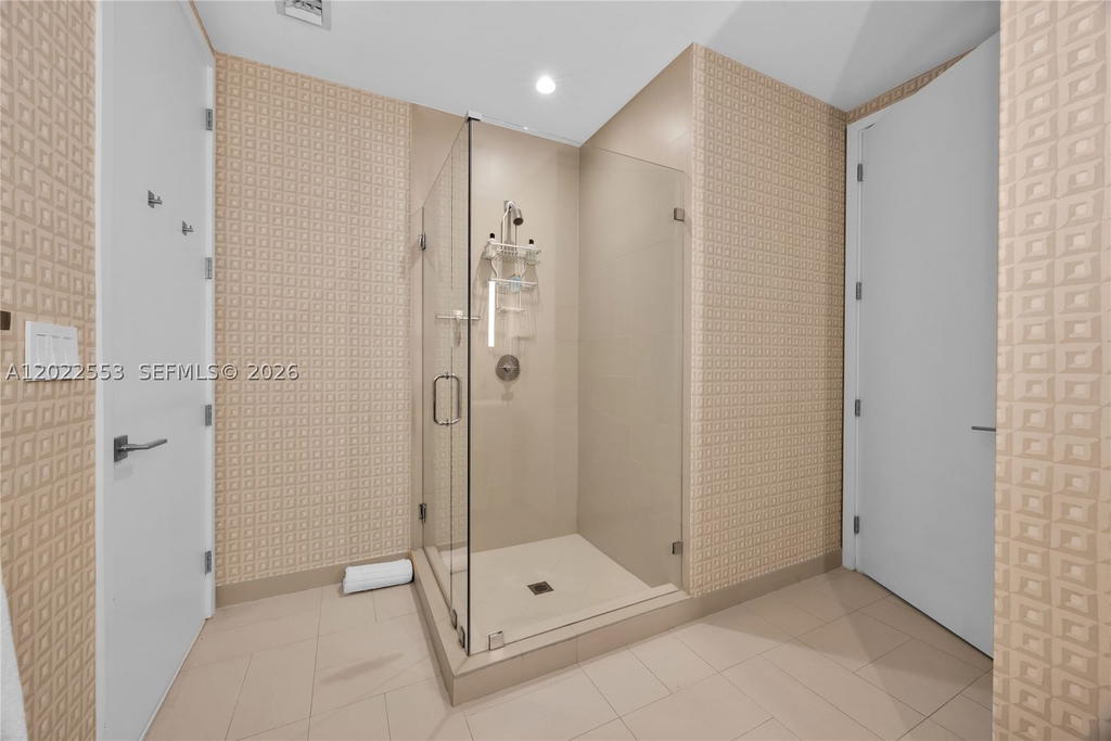 Real estate property located at 2831 Bayshore Dr #705, Miami-dade, Club Residences At Park Gr, Miami, FL