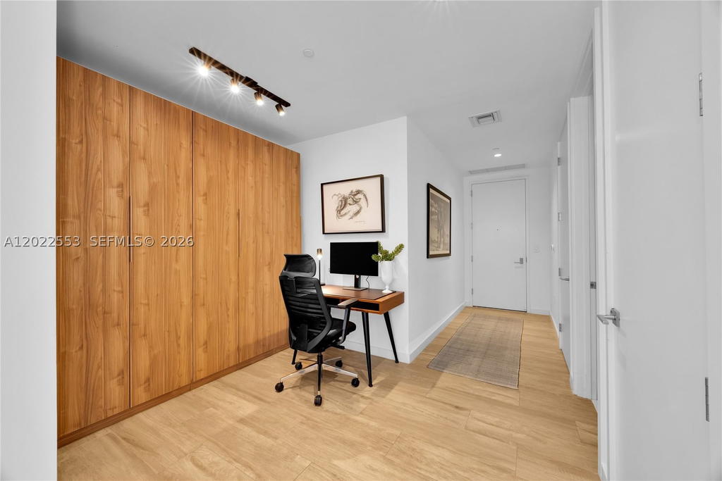 Real estate property located at 2831 Bayshore Dr #705, Miami-dade, Club Residences At Park Gr, Miami, FL