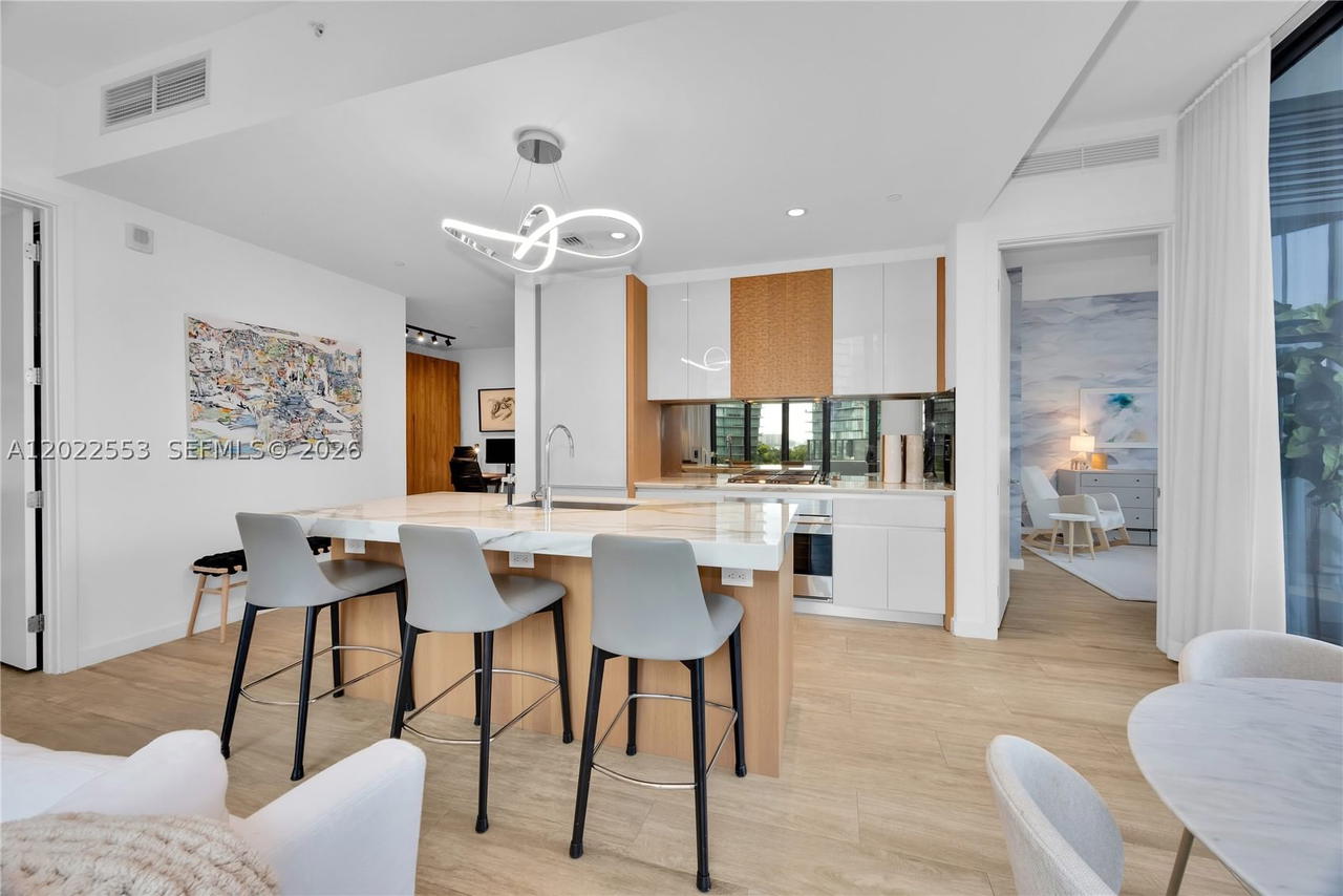 Real estate property located at 2831 Bayshore Dr #705, Miami-dade, Club Residences At Park Gr, Miami, FL