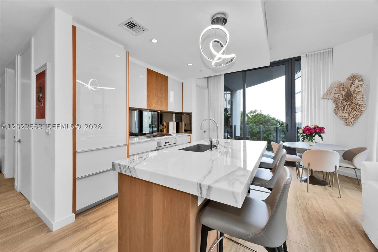Real estate property located at 2831 Bayshore Dr #705, Miami-dade, Club Residences At Park Gr, Miami, FL