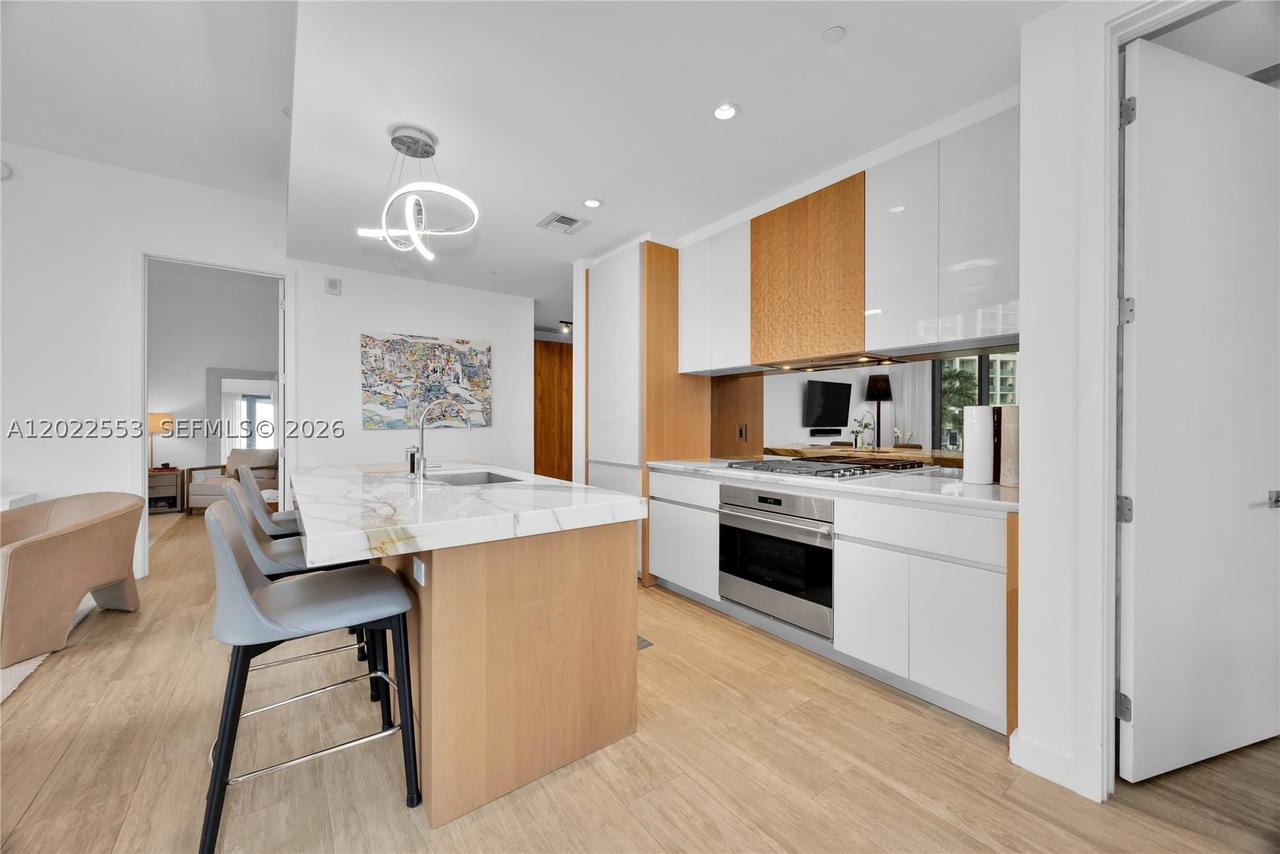 Real estate property located at 2831 Bayshore Dr #705, Miami-dade, Club Residences At Park Gr, Miami, FL