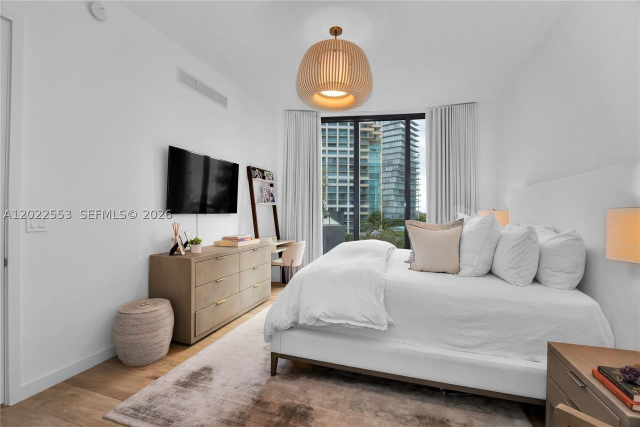 Real estate property located at 2831 Bayshore Dr #705, Miami-dade, Club Residences At Park Gr, Miami, FL