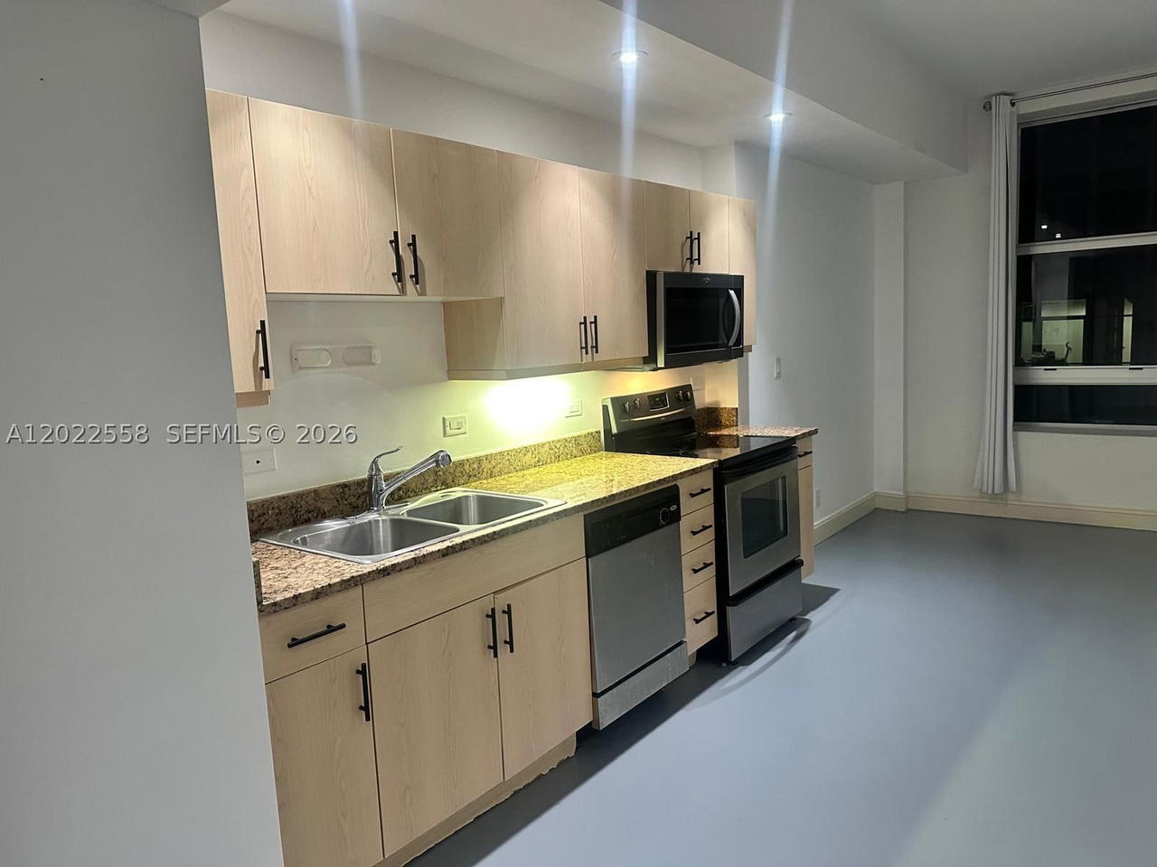 Real estate property located at 111 Flagler #702, Miami-dade, Flagler First Condo, Miami, FL