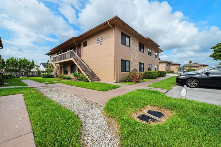 Real estate property located at 10049 Winding Lake Rd #202, Broward, Winding Lake At Welleby C, Sunrise, FL