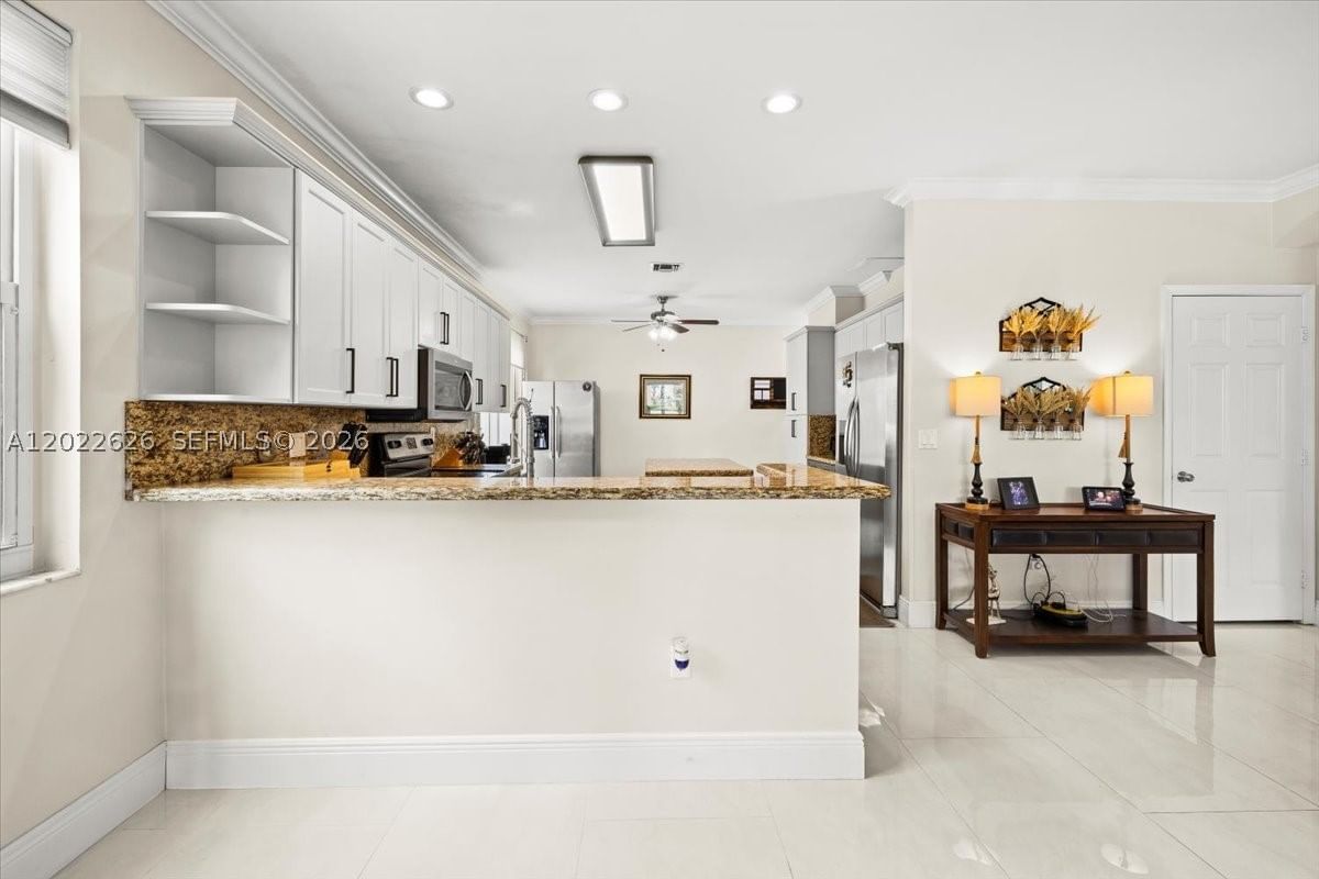 Real estate property located at 668 155th Ter, Broward, Towngate, Pembroke Pines, FL